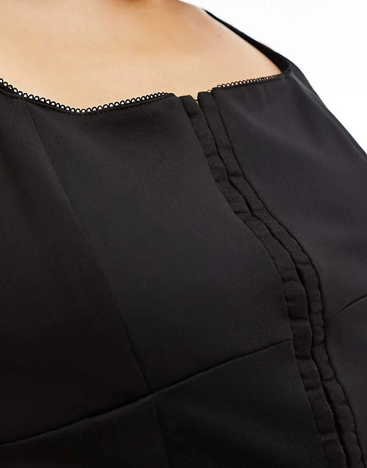 Pimkie Hook And Eye Crop Top In Black For Women 5 Pimkie Hook And Eye Crop Top In Black For Women - Image 3